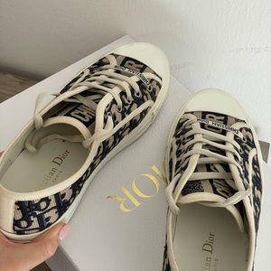 DIOR LOW TOP OBLIQUE SNEAKER